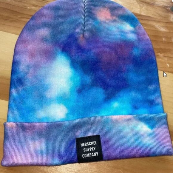 GAP puffer jacket with Herschel beanie - Picture 2 of 6